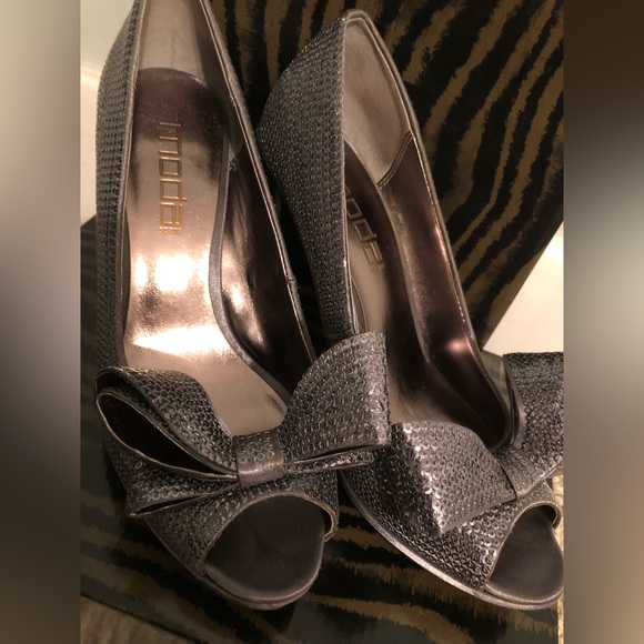 Moda Spana Satin & Sequin “Chase” Peep-toe Pumps  - Grey Size 8 M - Picture 5 of 5